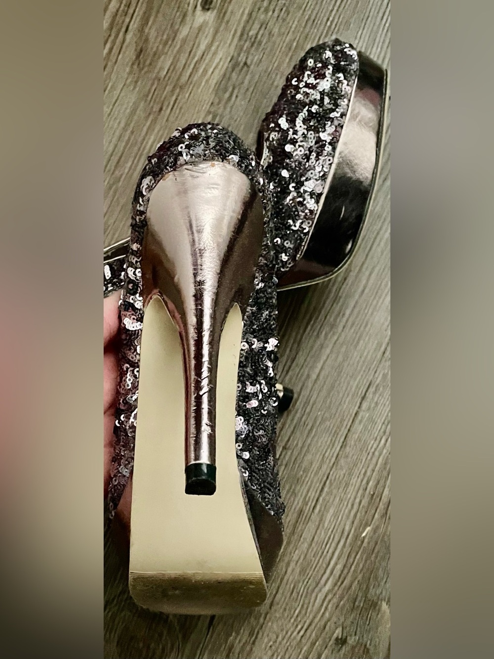 💅🏻 Madden Girl Sequin Platform Pumps 💅🏻 - Picture 6 of 6